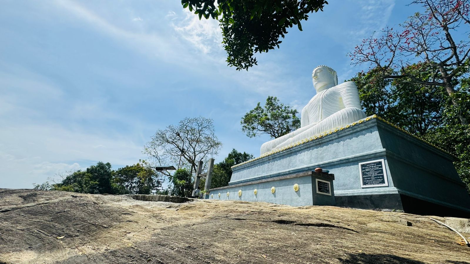 ri Lanka is a country which is enriched with Buddhist religious activities and customs and all most all of them make our minds peaceful and calm when we engaged with them. Here one of such activities will be shown for your awareness and it is basically called the donation for devotees who observed sil in full moon poya day in the temple. This Temple is The Maimbula Historical stone cave temple located in the Aththanagalla Divisional Secretariat in Gampaha district Sri Lanka.